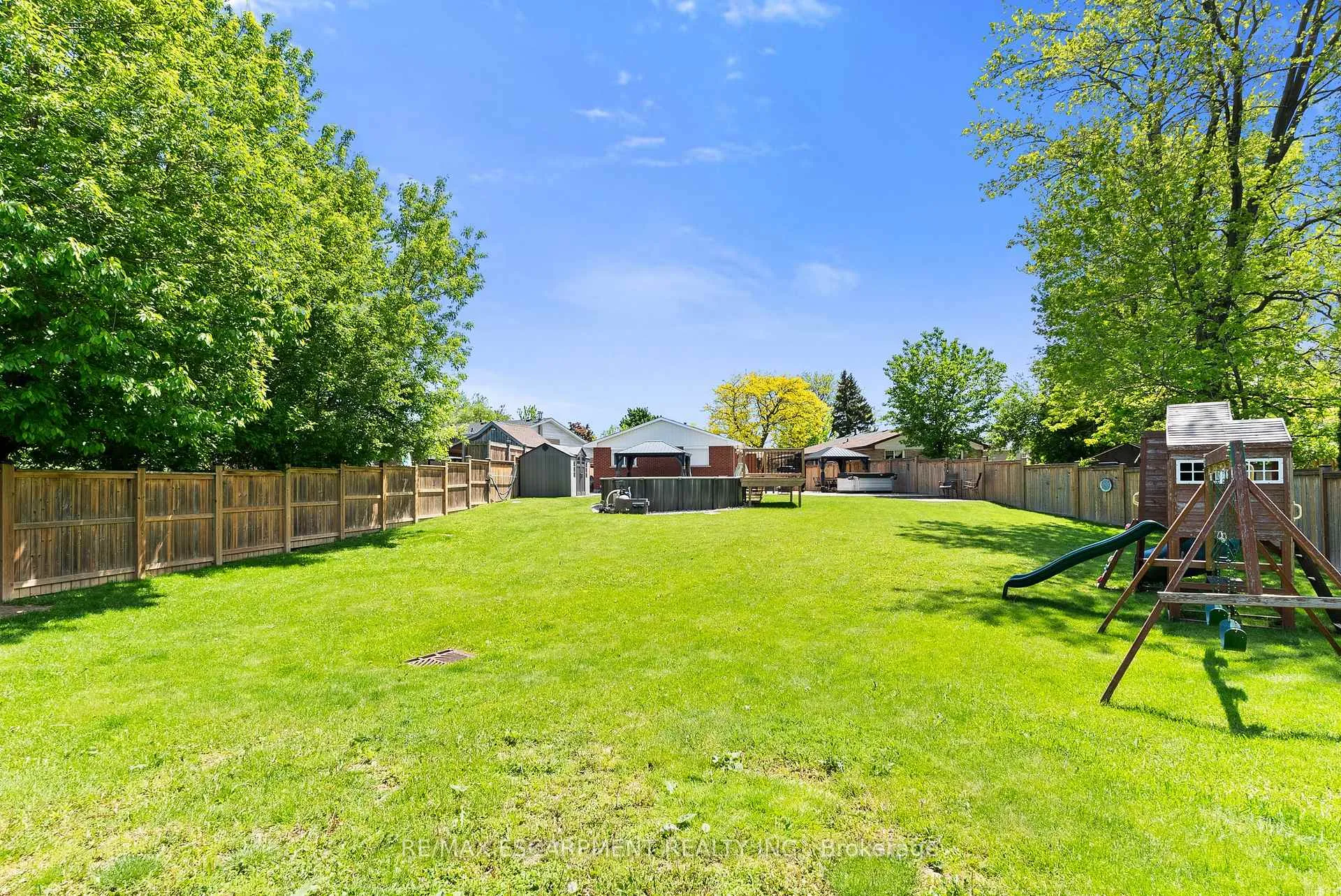 Photo 34 of 104 Fiona Crescent, Hamilton, Gourley — HOMEH
