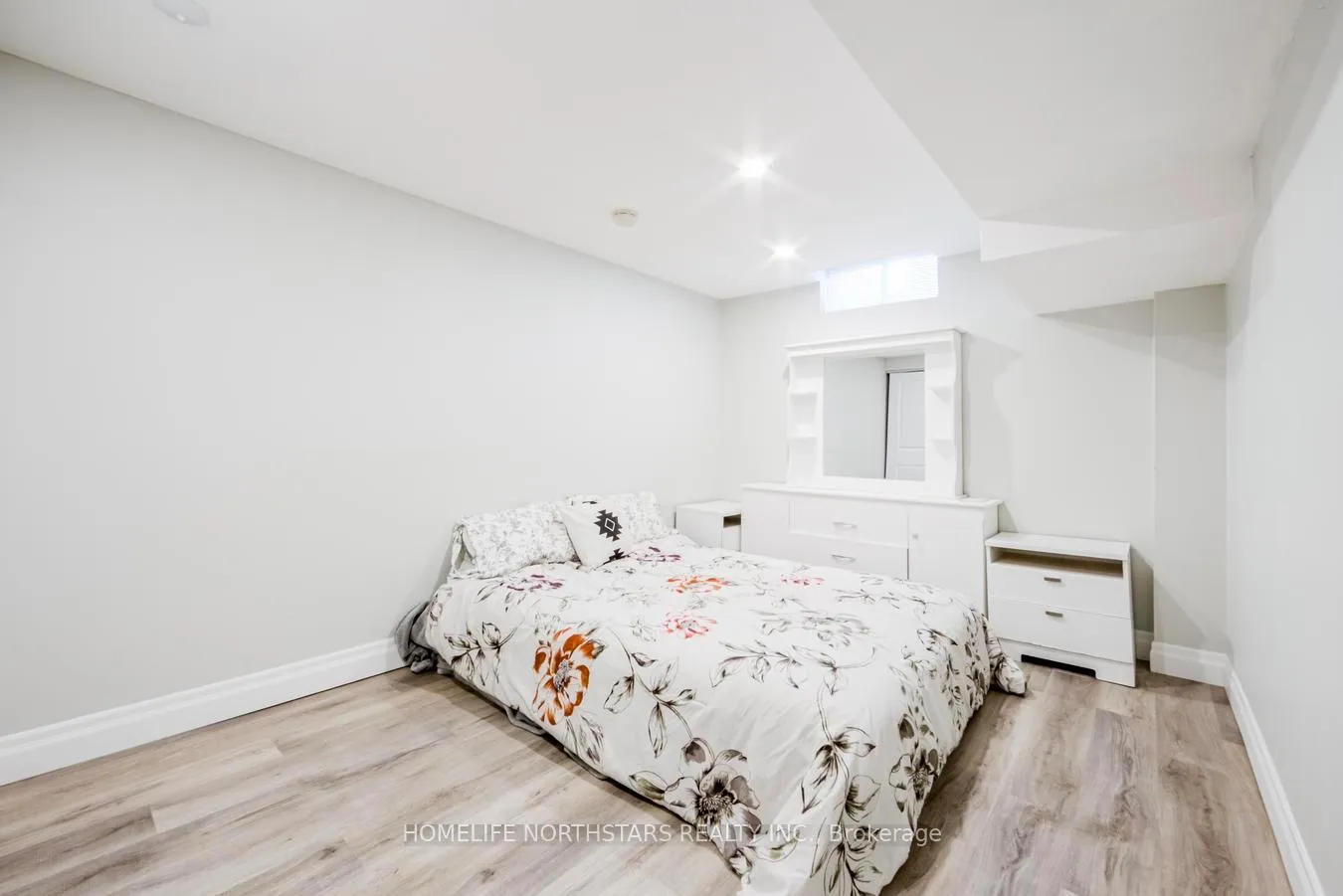 Photo 37 of 34 Nestor Crescent, Vaughan, East Woodbridge — HOMEH