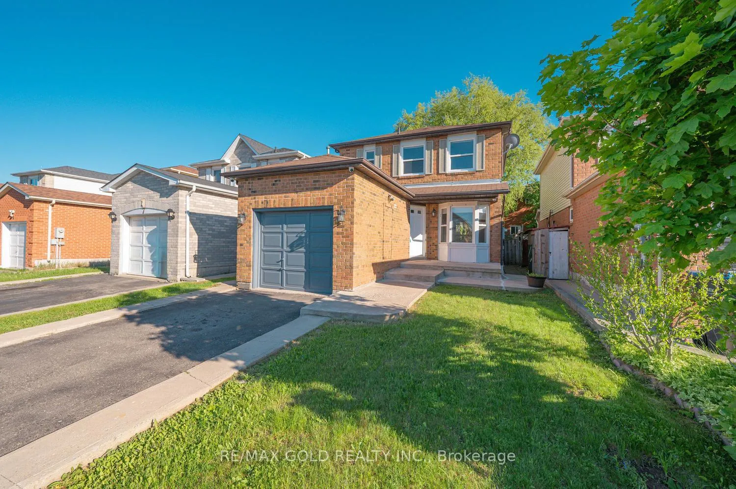 Photo 4 of 5 Ravenswood Drive, Brampton, Fletcher's Creek South — HOMEH