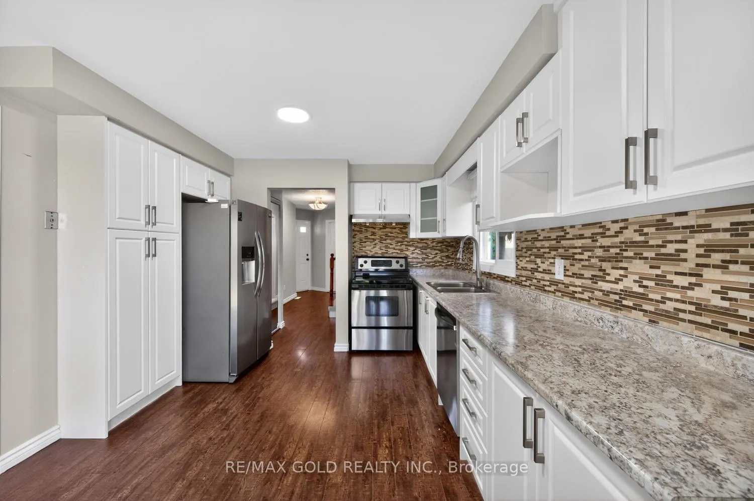 Photo 15 of 5 Ravenswood Drive, Brampton, Fletcher's Creek South — HOMEH