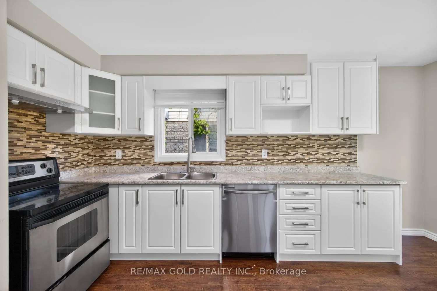Photo 17 of 5 Ravenswood Drive, Brampton, Fletcher's Creek South — HOMEH