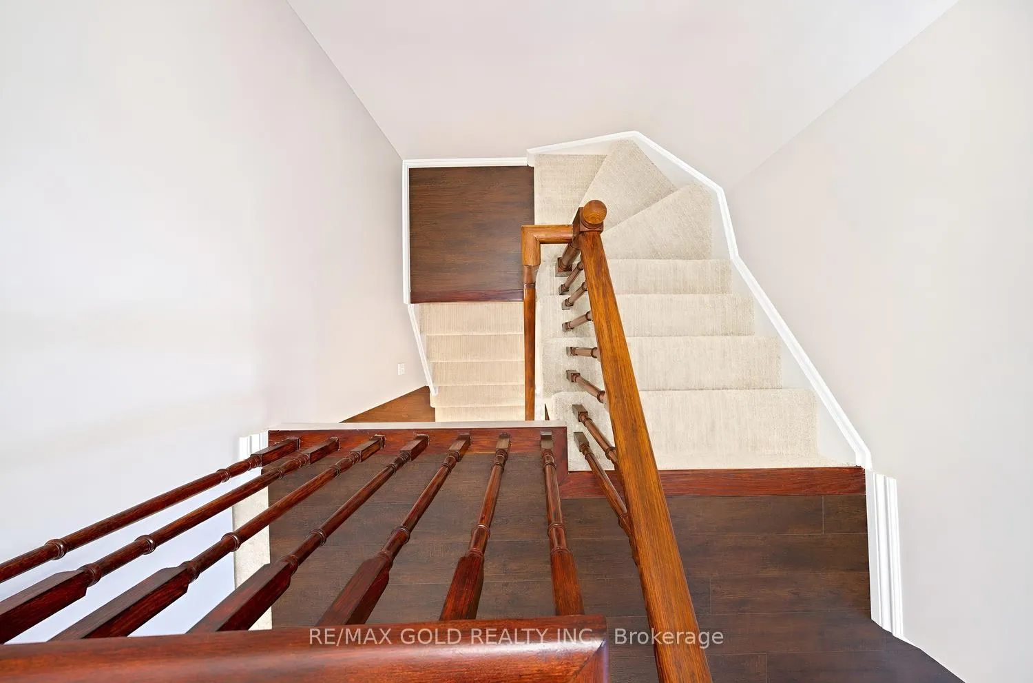 Photo 21 of 5 Ravenswood Drive, Brampton, Fletcher's Creek South — HOMEH