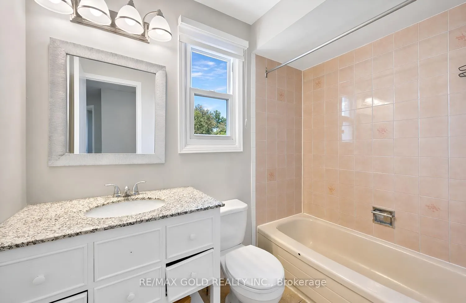 Photo 26 of 5 Ravenswood Drive, Brampton, Fletcher's Creek South — HOMEH