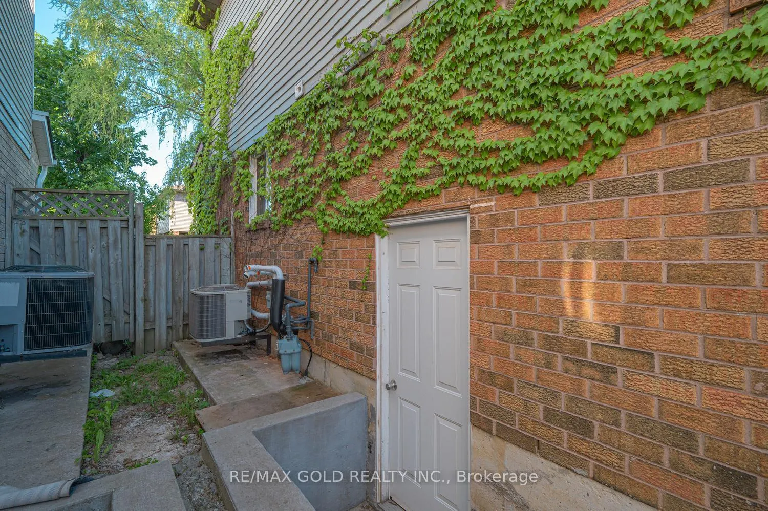 Photo 40 of 5 Ravenswood Drive, Brampton, Fletcher's Creek South — HOMEH