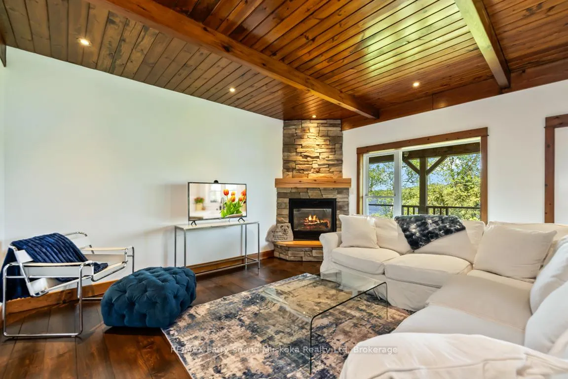 Photo 16 of 48 White Birch Drive, Seguin — HOMEH