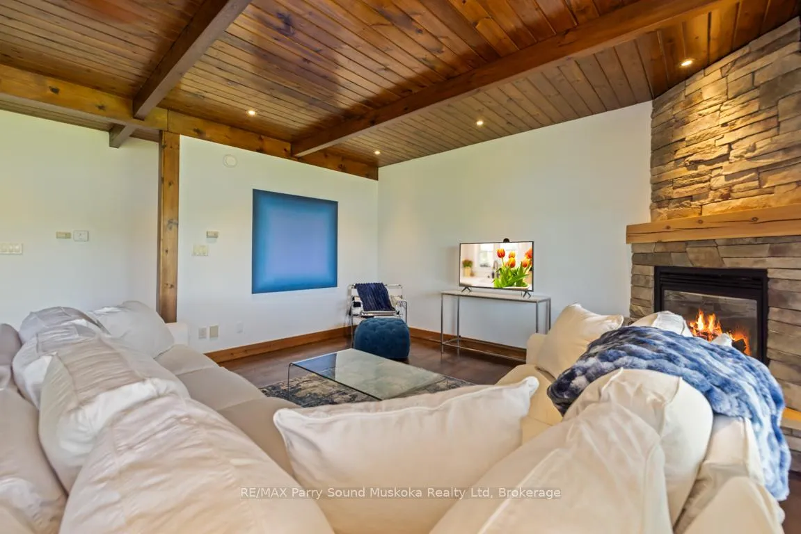 Photo 17 of 48 White Birch Drive, Seguin — HOMEH
