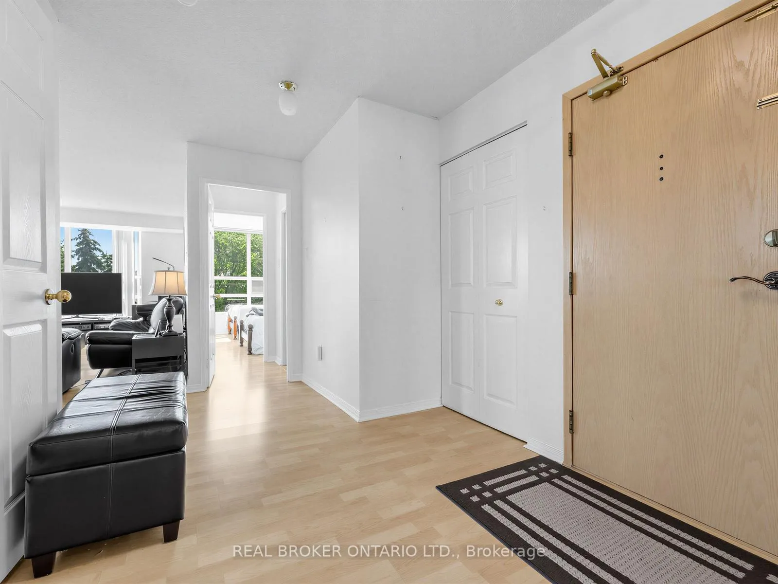 Photo 4 of Unit 303, 7825 Bayview Avenue, Markham, Aileen-Willowbrook — HOMEH