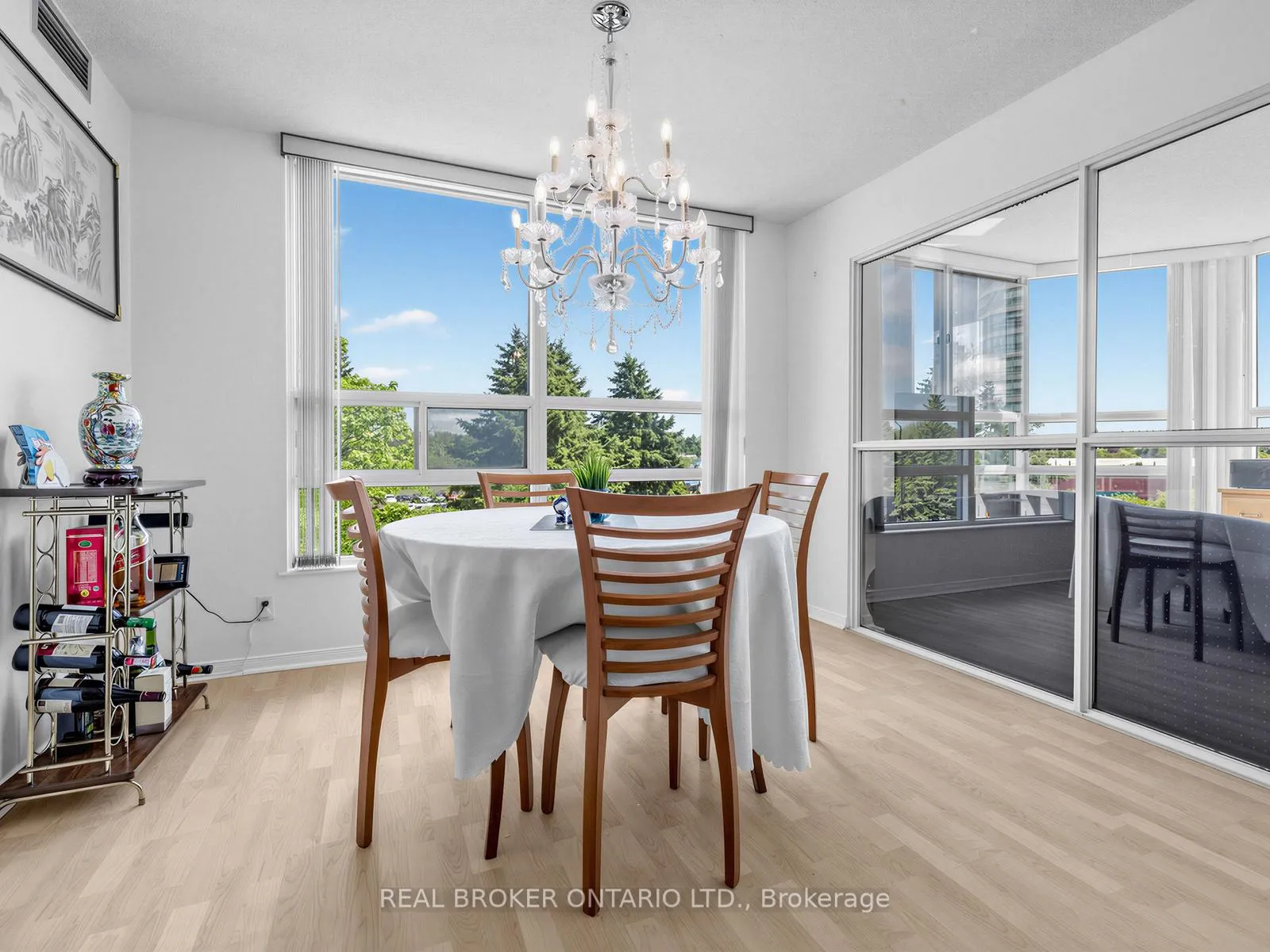 Photo 8 of Unit 303, 7825 Bayview Avenue, Markham, Aileen-Willowbrook — HOMEH