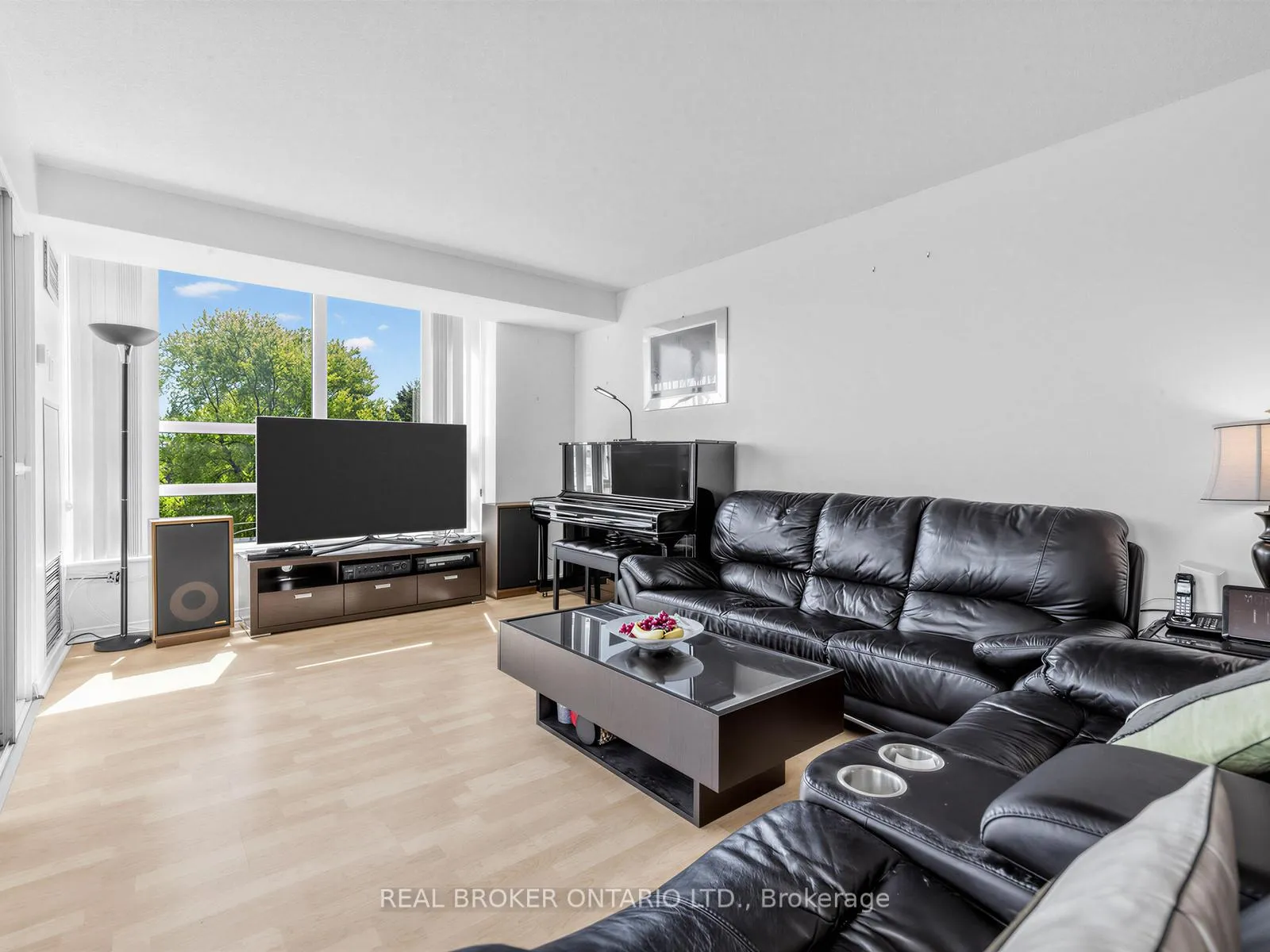 Photo 11 of Unit 303, 7825 Bayview Avenue, Markham, Aileen-Willowbrook — HOMEH