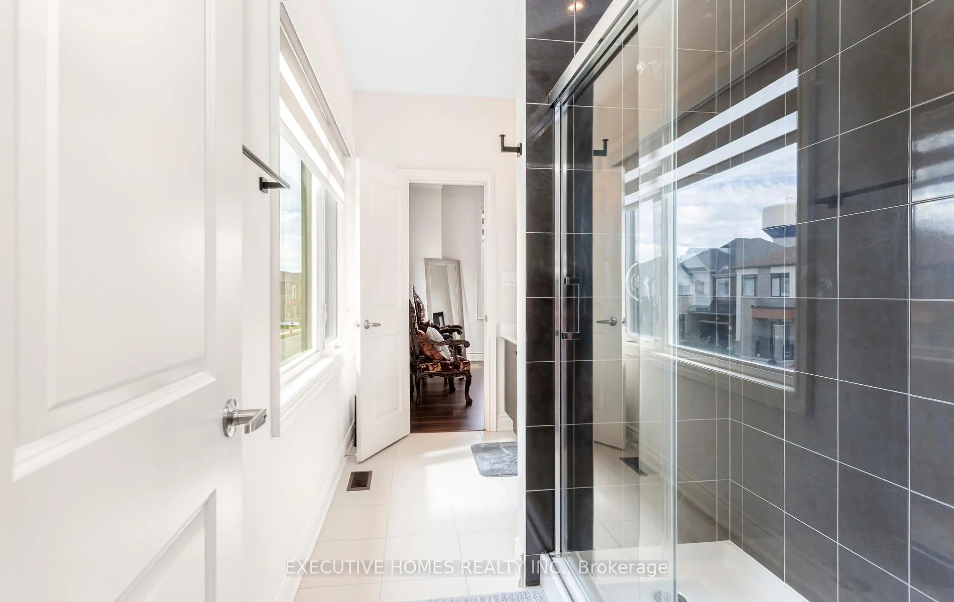 Photo 39 of 77 Pond View Gate, Hamilton, Waterdown — HOMEH