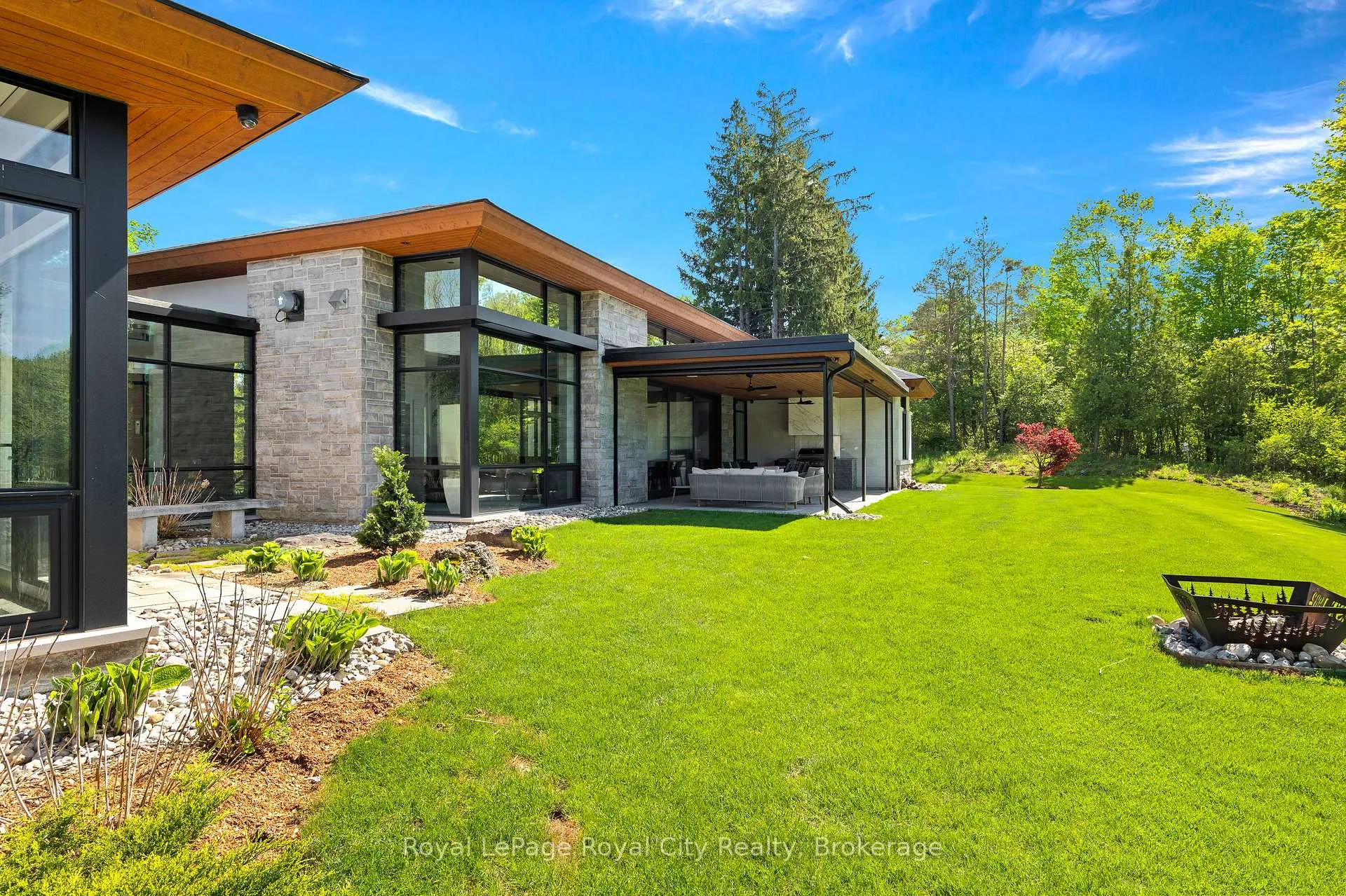 Photo 39 of 164 Hume Road, Puslinch, Rural Puslinch East — HOMEH