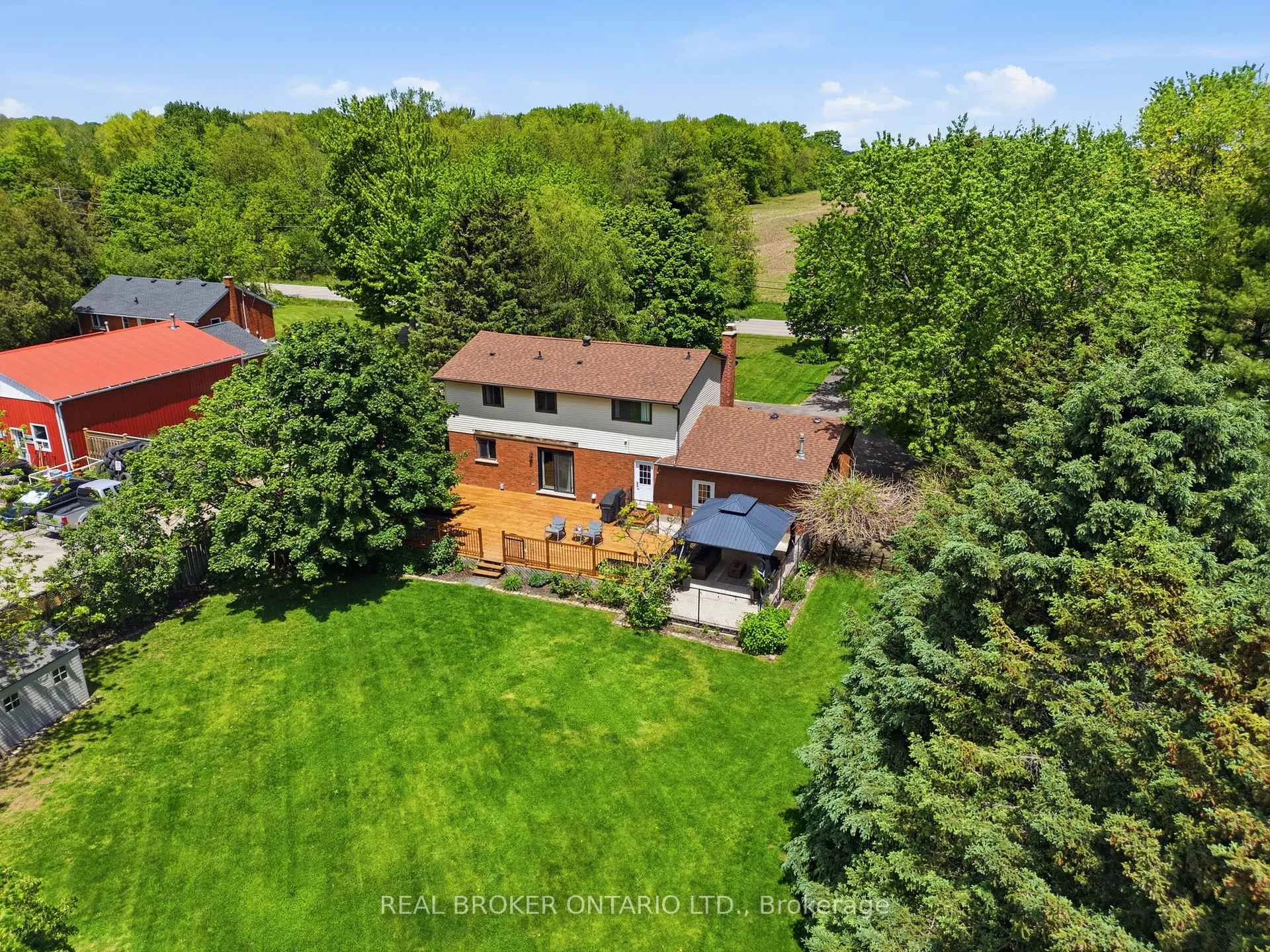 Photo 5 of 9717 Dickenson Road W, Hamilton, Mount Hope — HOMEH