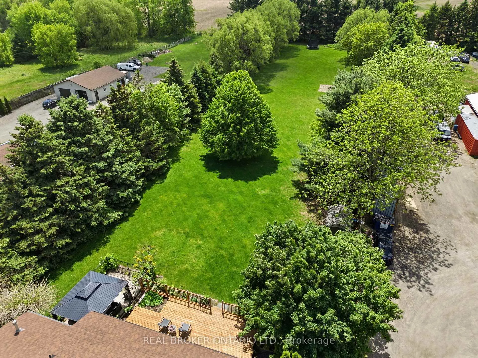 Photo 6 of 9717 Dickenson Road W, Hamilton, Mount Hope — HOMEH