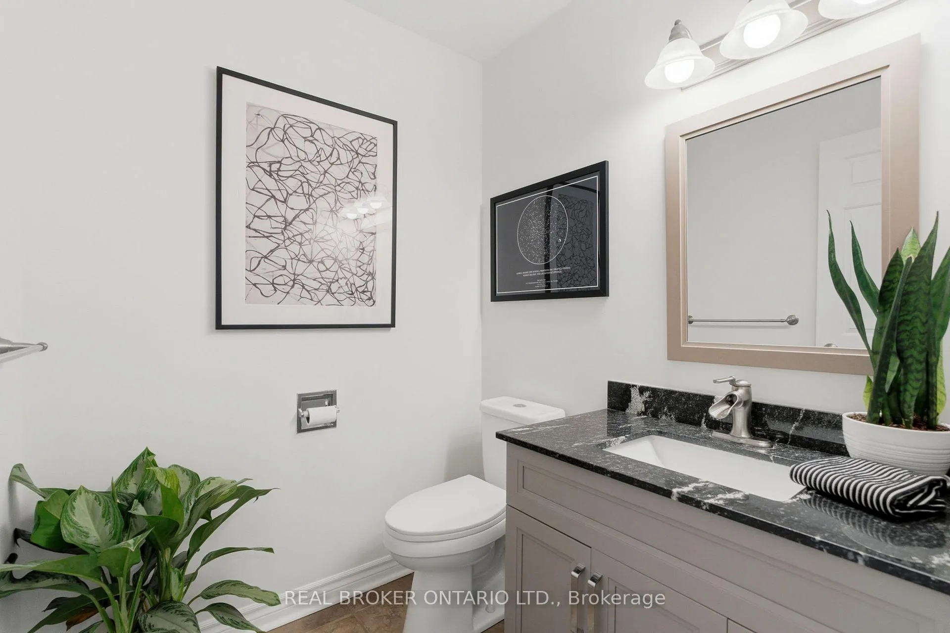Photo 12 of 9717 Dickenson Road W, Hamilton, Mount Hope — HOMEH