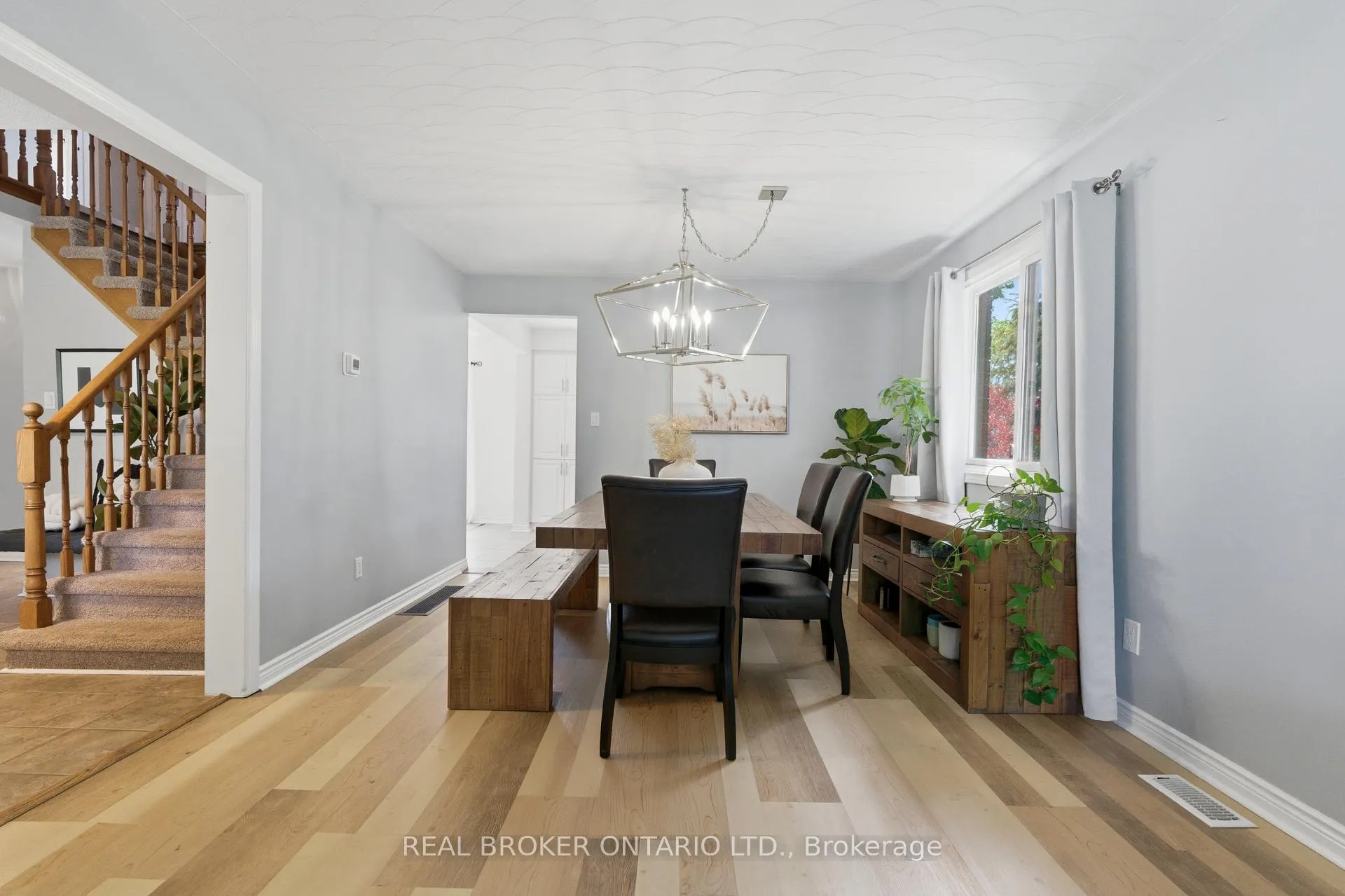 Photo 17 of 9717 Dickenson Road W, Hamilton, Mount Hope — HOMEH