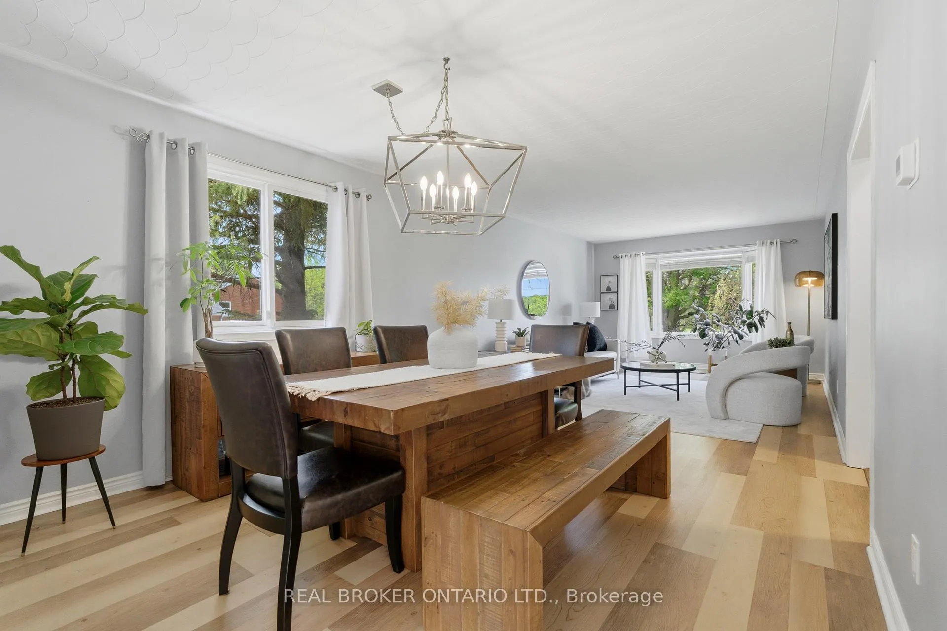 Photo 18 of 9717 Dickenson Road W, Hamilton, Mount Hope — HOMEH