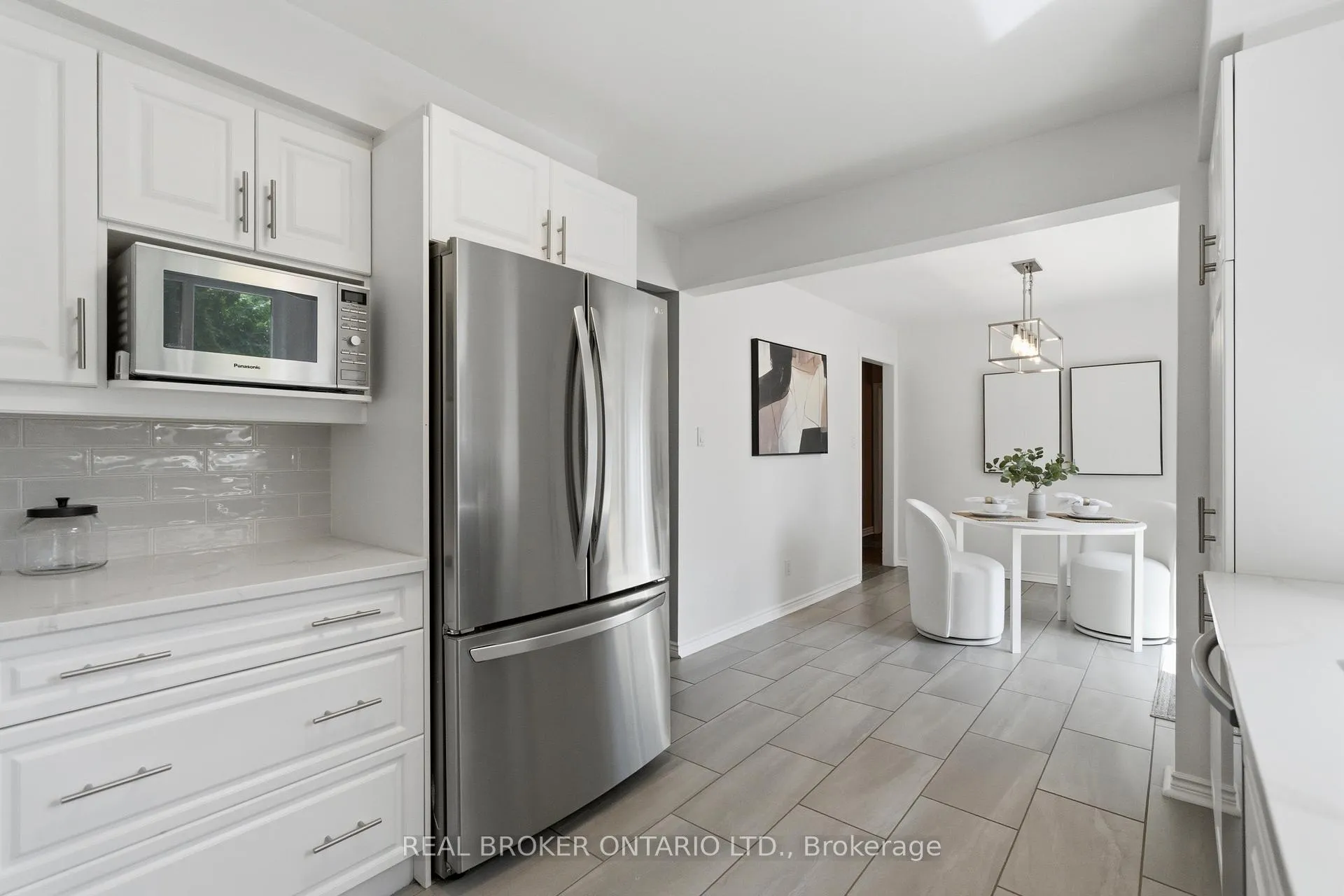Photo 23 of 9717 Dickenson Road W, Hamilton, Mount Hope — HOMEH