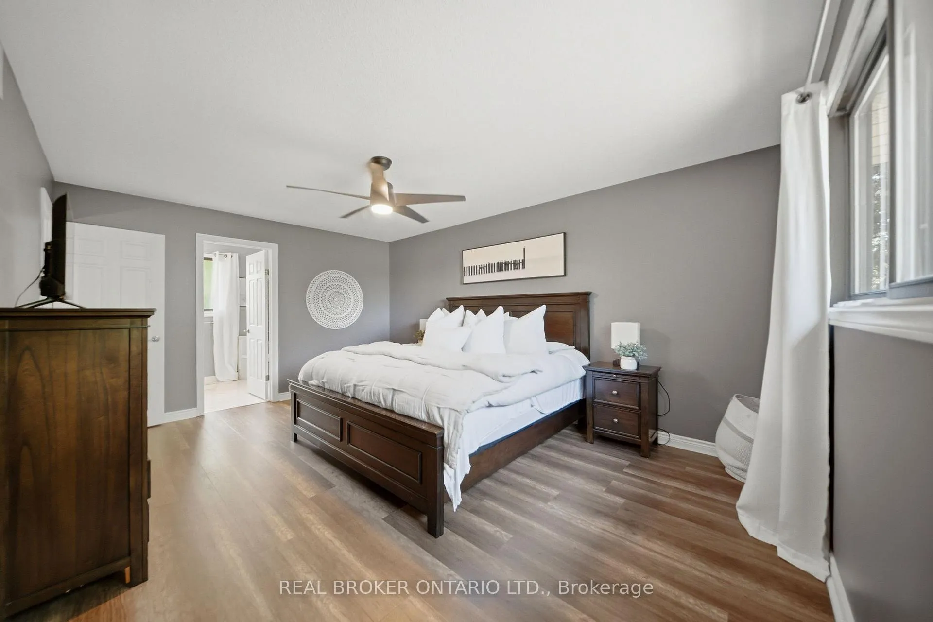 Photo 26 of 9717 Dickenson Road W, Hamilton, Mount Hope — HOMEH