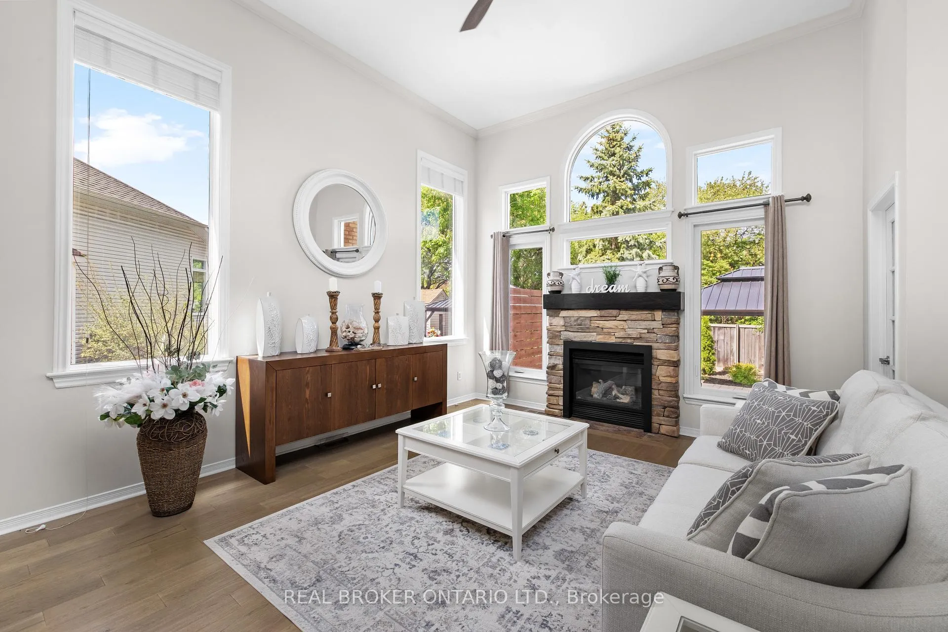 Photo 11 of 124 Macassa Circle, Ottawa, Kanata - Kanata Lakes/Heritage Hills — HOMEH