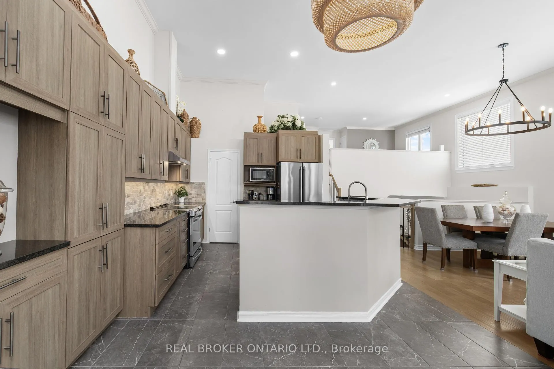 Photo 20 of 124 Macassa Circle, Ottawa, Kanata - Kanata Lakes/Heritage Hills — HOMEH
