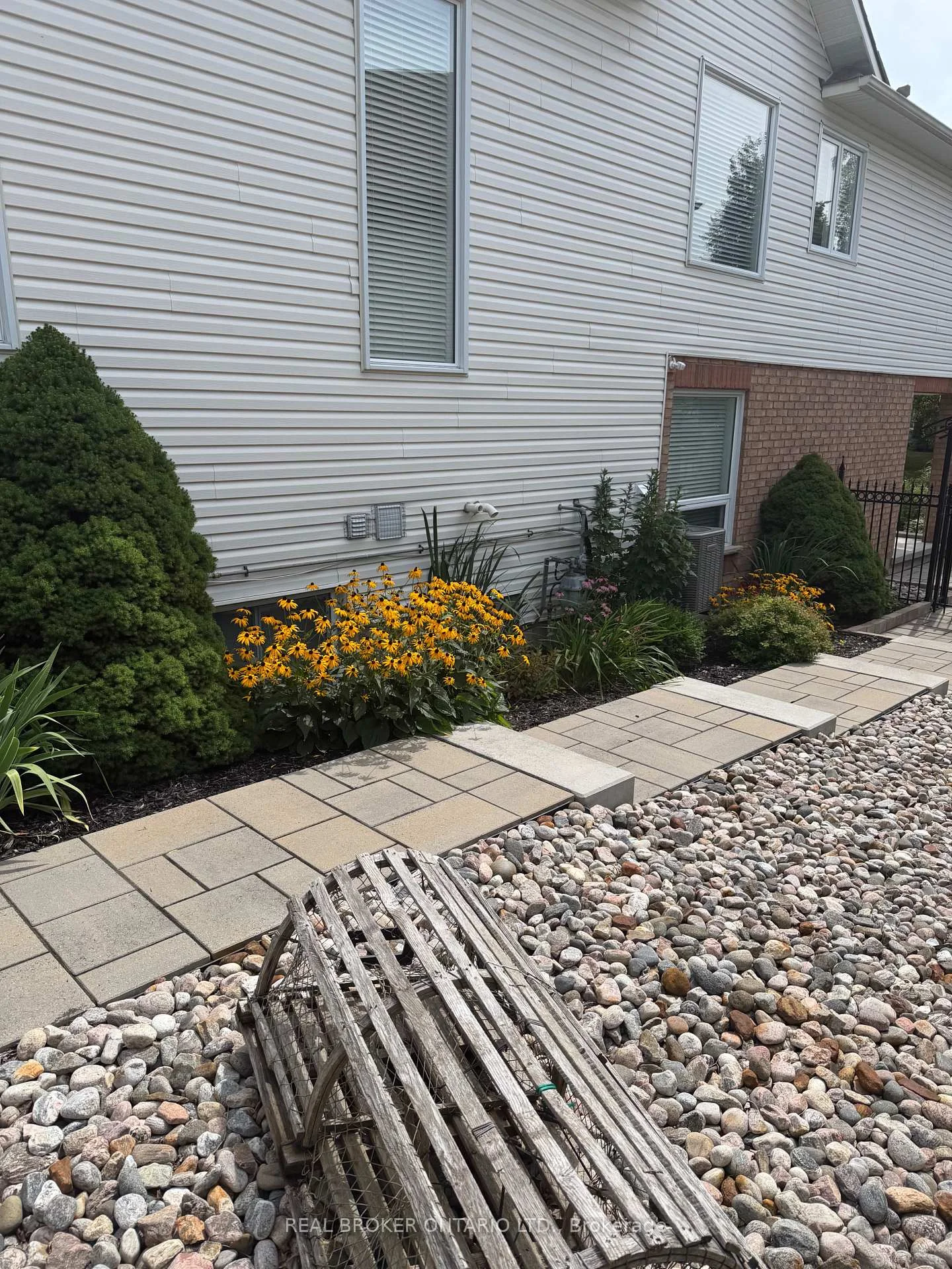 Photo 57 of 124 Macassa Circle, Ottawa, Kanata - Kanata Lakes/Heritage Hills — HOMEH