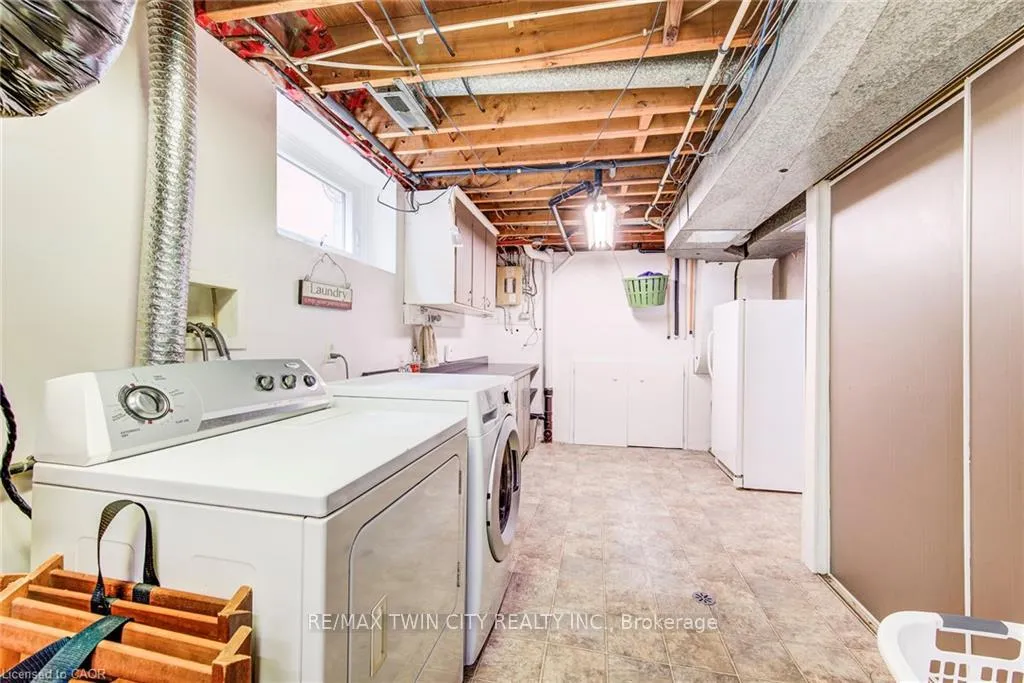 Photo 30 of 18 Queenston Crescent, Kitchener — HOMEH