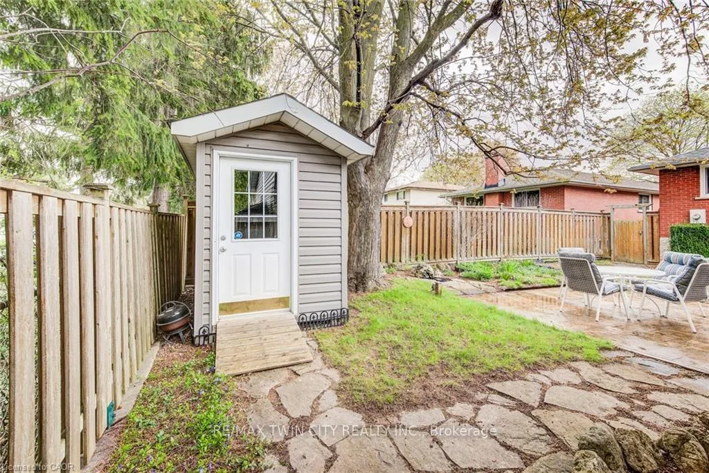 Photo 36 of 18 Queenston Crescent, Kitchener — HOMEH