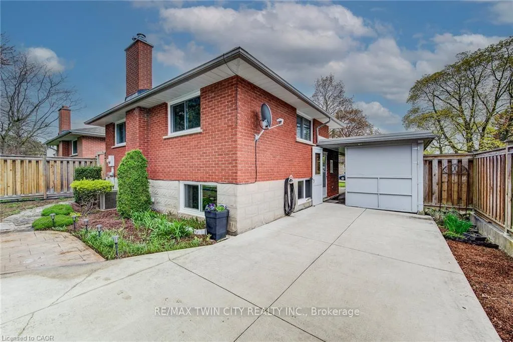 Photo 38 of 18 Queenston Crescent, Kitchener — HOMEH