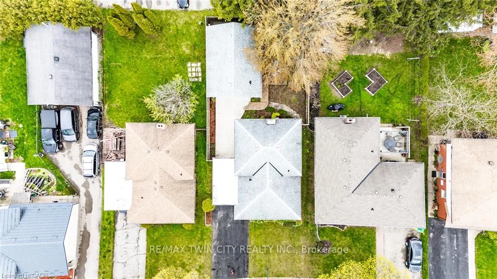 Photo 41 of 18 Queenston Crescent, Kitchener — HOMEH
