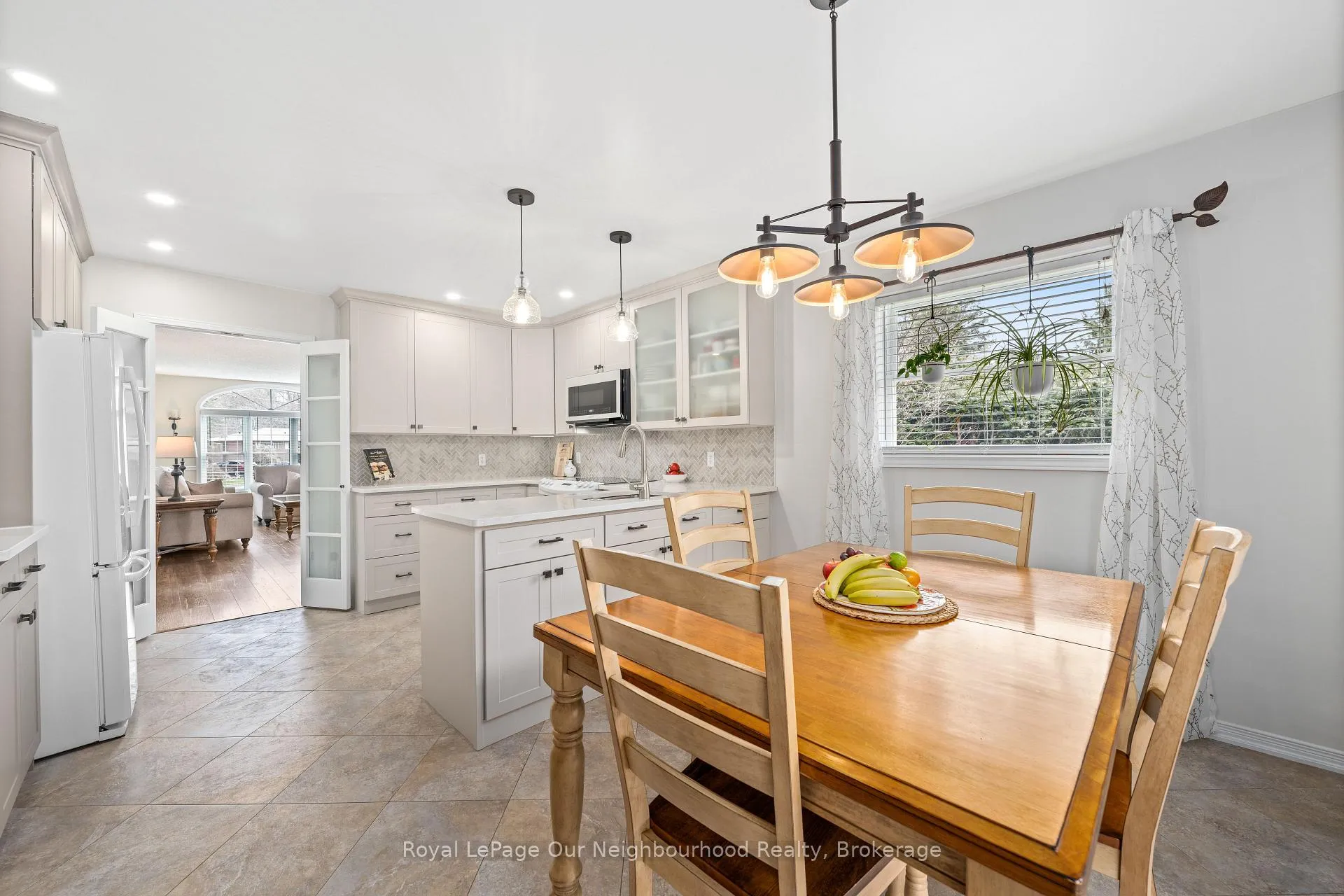 Photo 10 of 439 Nickerson Drive, Cobourg — HOMEH