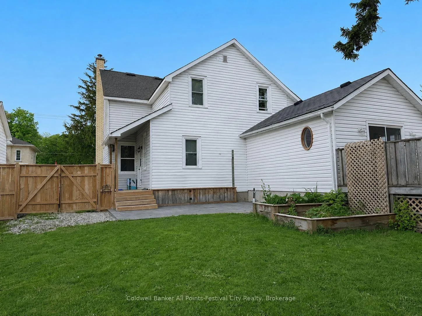 Photo 14 of 100 John Street E, North Huron, Wingham — HOMEH