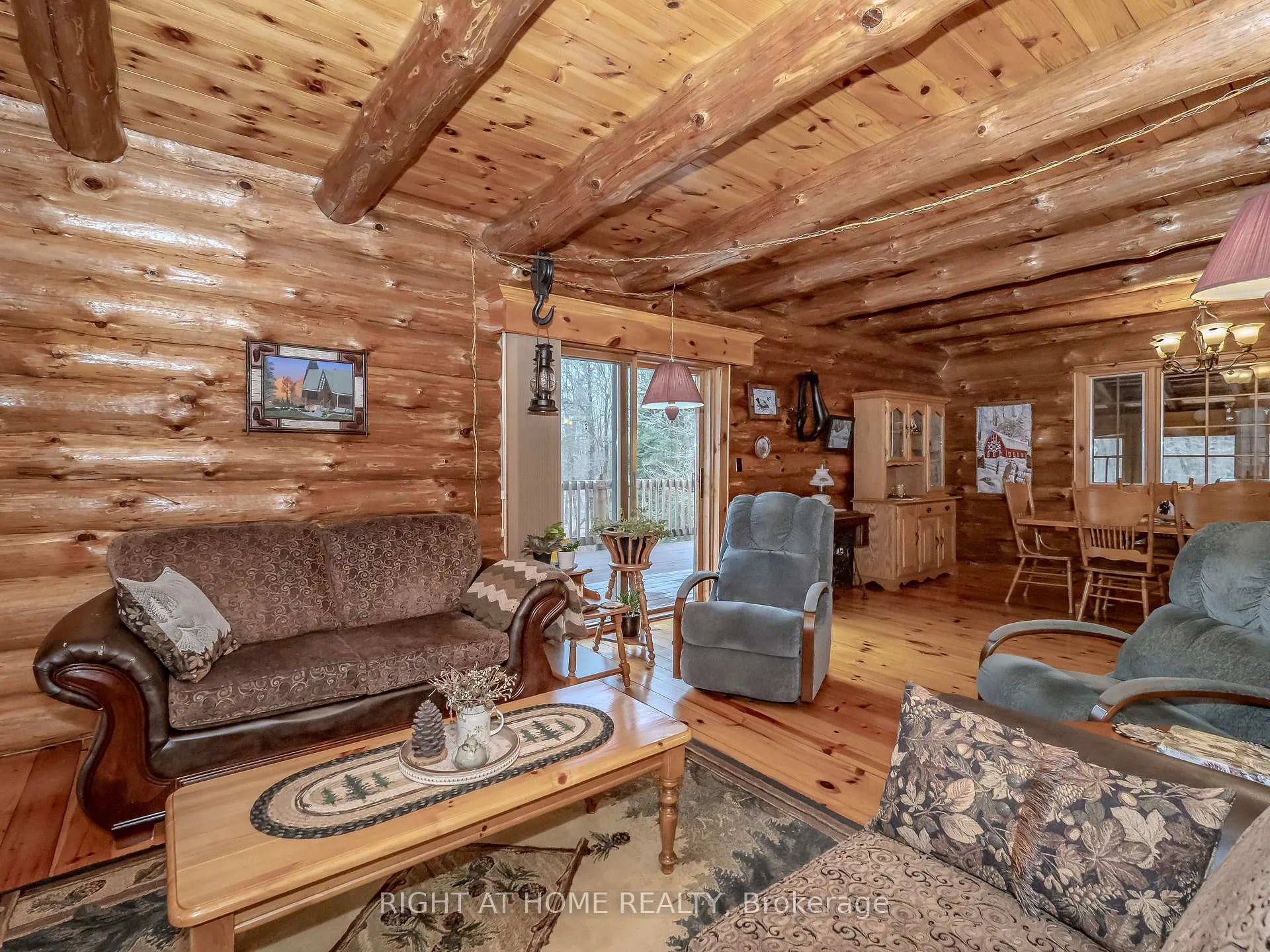 Photo 6 of 1696 Highway 118 E, Bracebridge, Draper — HOMEH