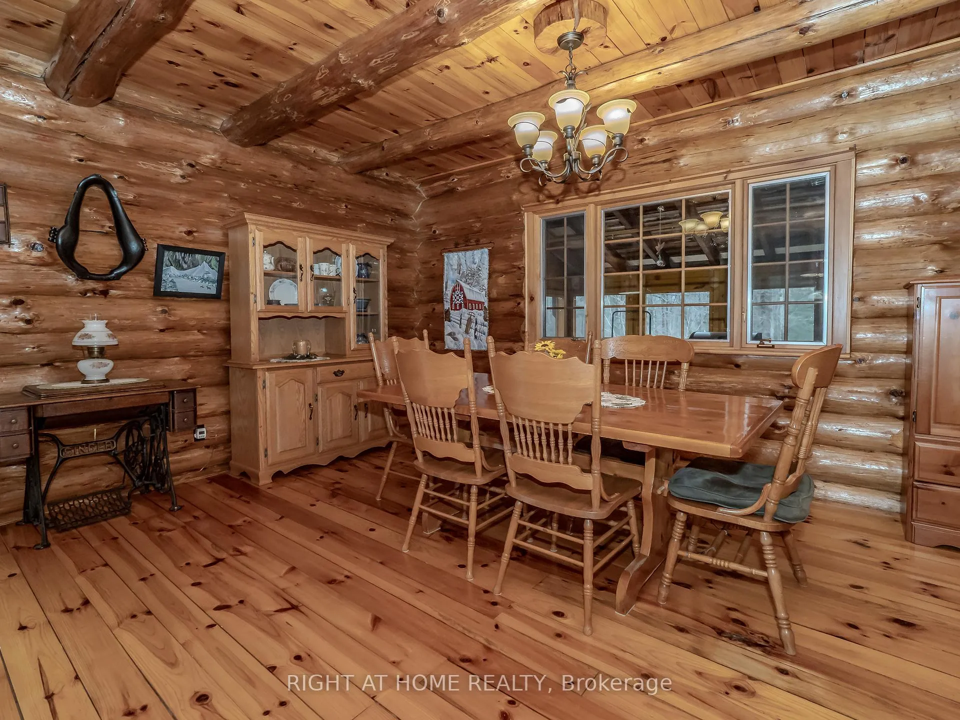 Photo 8 of 1696 Highway 118 E, Bracebridge, Draper — HOMEH
