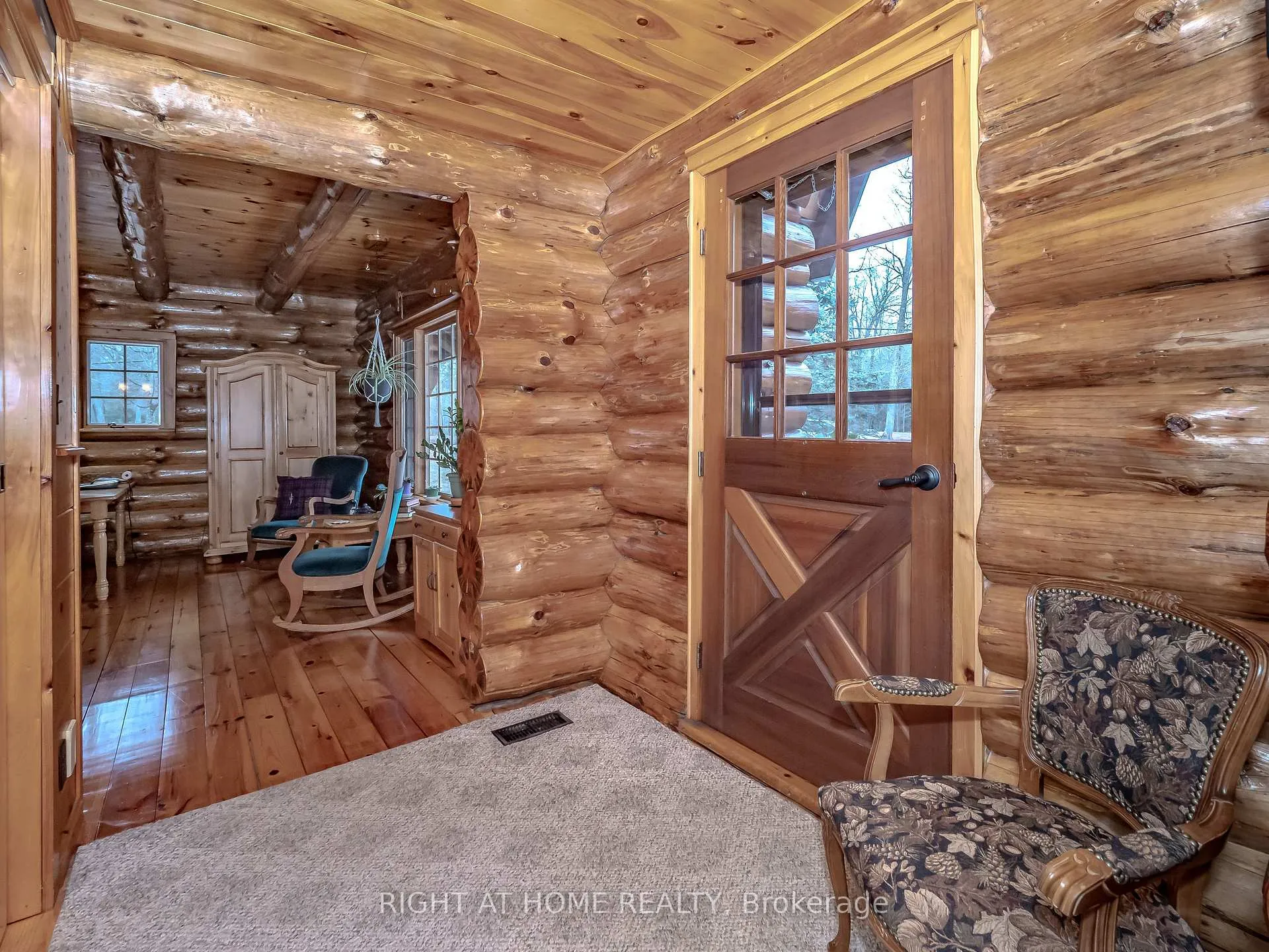 Photo 13 of 1696 Highway 118 E, Bracebridge, Draper — HOMEH