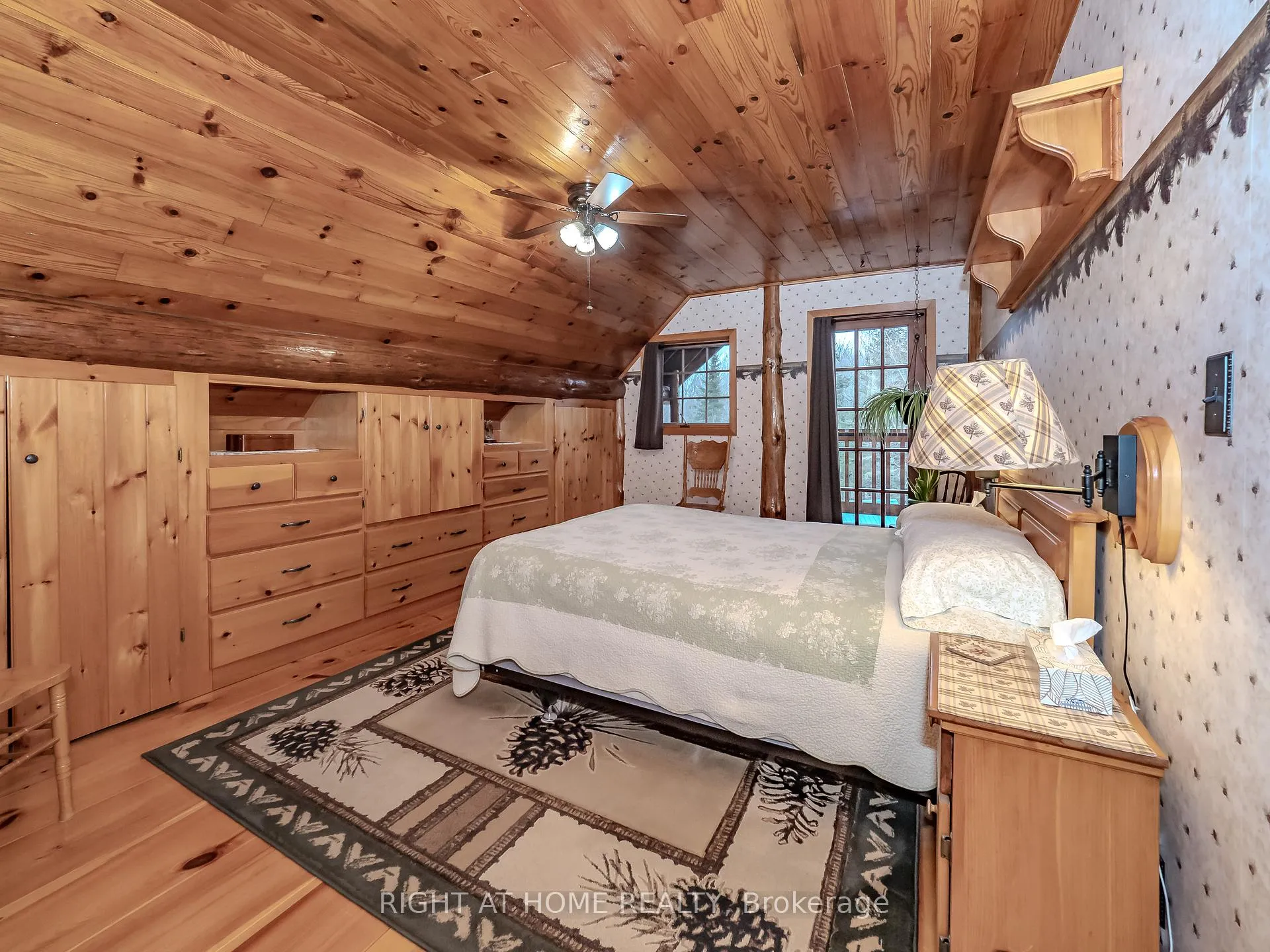 Photo 16 of 1696 Highway 118 E, Bracebridge, Draper — HOMEH