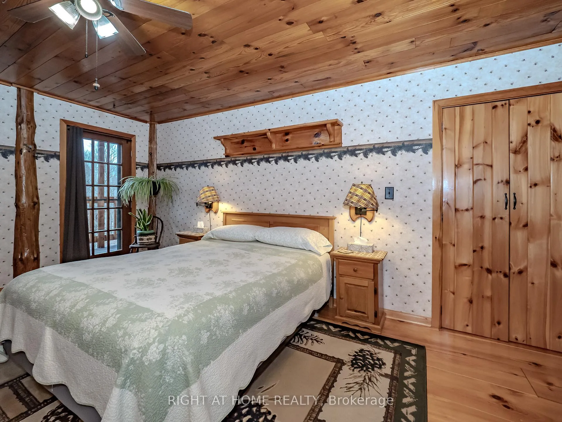 Photo 20 of 1696 Highway 118 E, Bracebridge, Draper — HOMEH