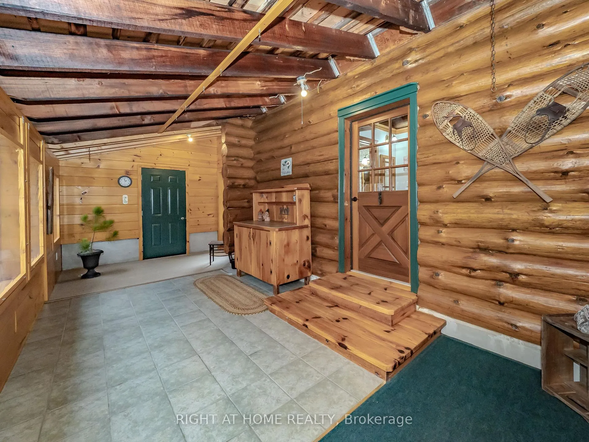 Photo 31 of 1696 Highway 118 E, Bracebridge, Draper — HOMEH