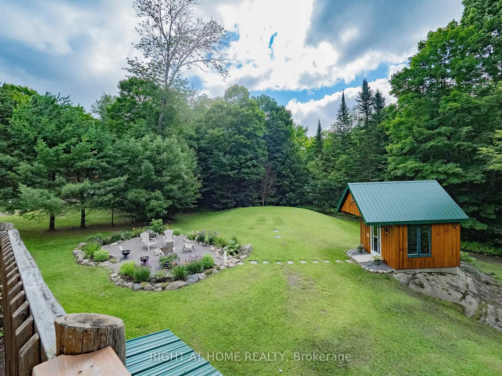 Photo 38 of 1696 Highway 118 E, Bracebridge, Draper — HOMEH