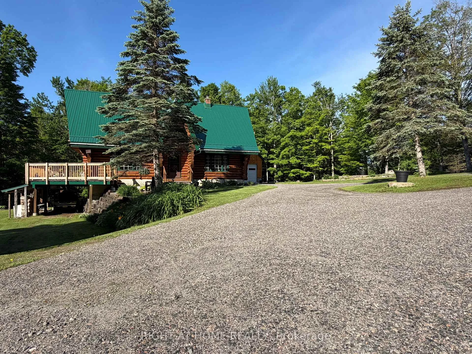 Photo 42 of 1696 Highway 118 E, Bracebridge, Draper — HOMEH