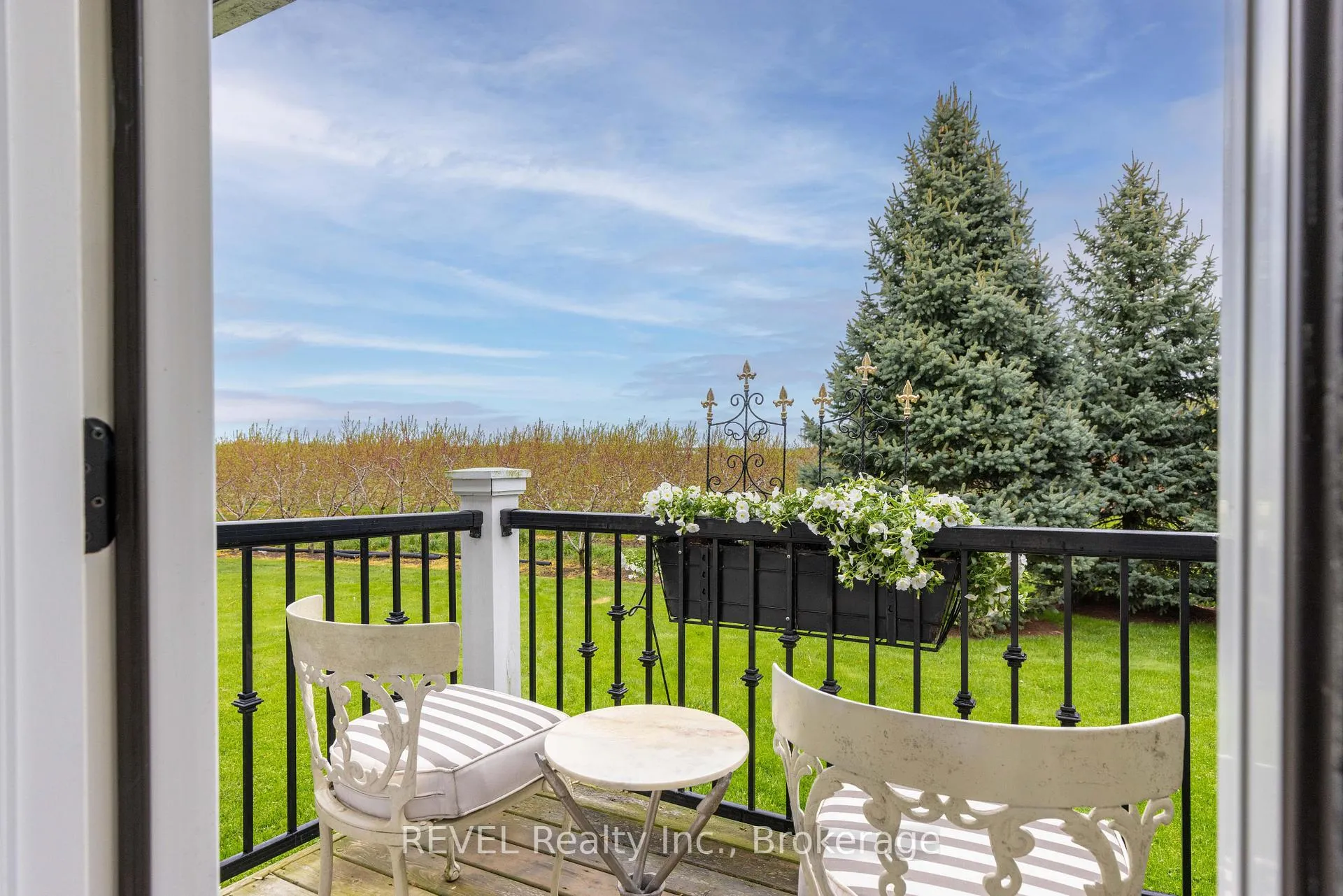 Photo 22 of 72 Hunter Road, Niagara-on-the-Lake, Town — HOMEH
