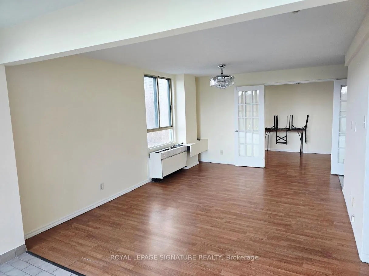 Photo 10 of Unit 213, 41 Markbrook Lane, Etobicoke, Mount Olive-Silverstone-Jamestown — HOMEH