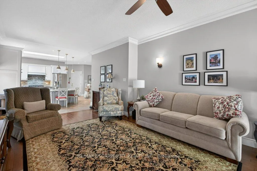 Photo 18 of 35 Pentland Road, Hamilton, Waterdown — HOMEH