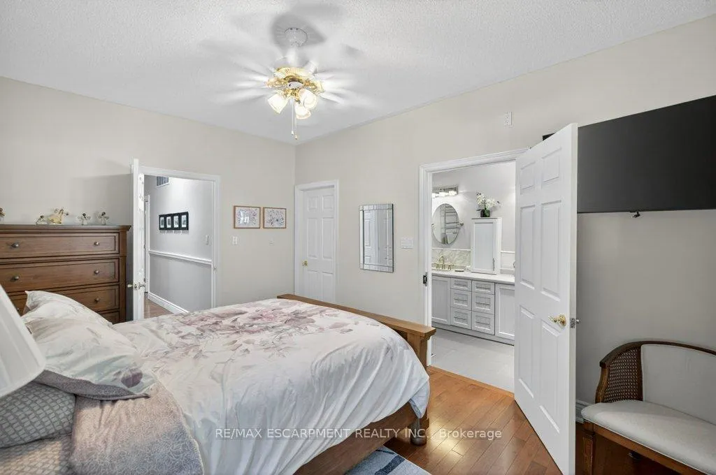 Photo 20 of 35 Pentland Road, Hamilton, Waterdown — HOMEH