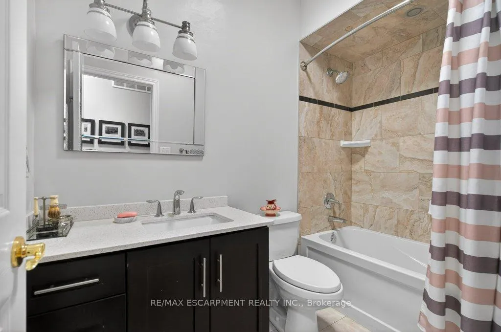 Photo 23 of 35 Pentland Road, Hamilton, Waterdown — HOMEH