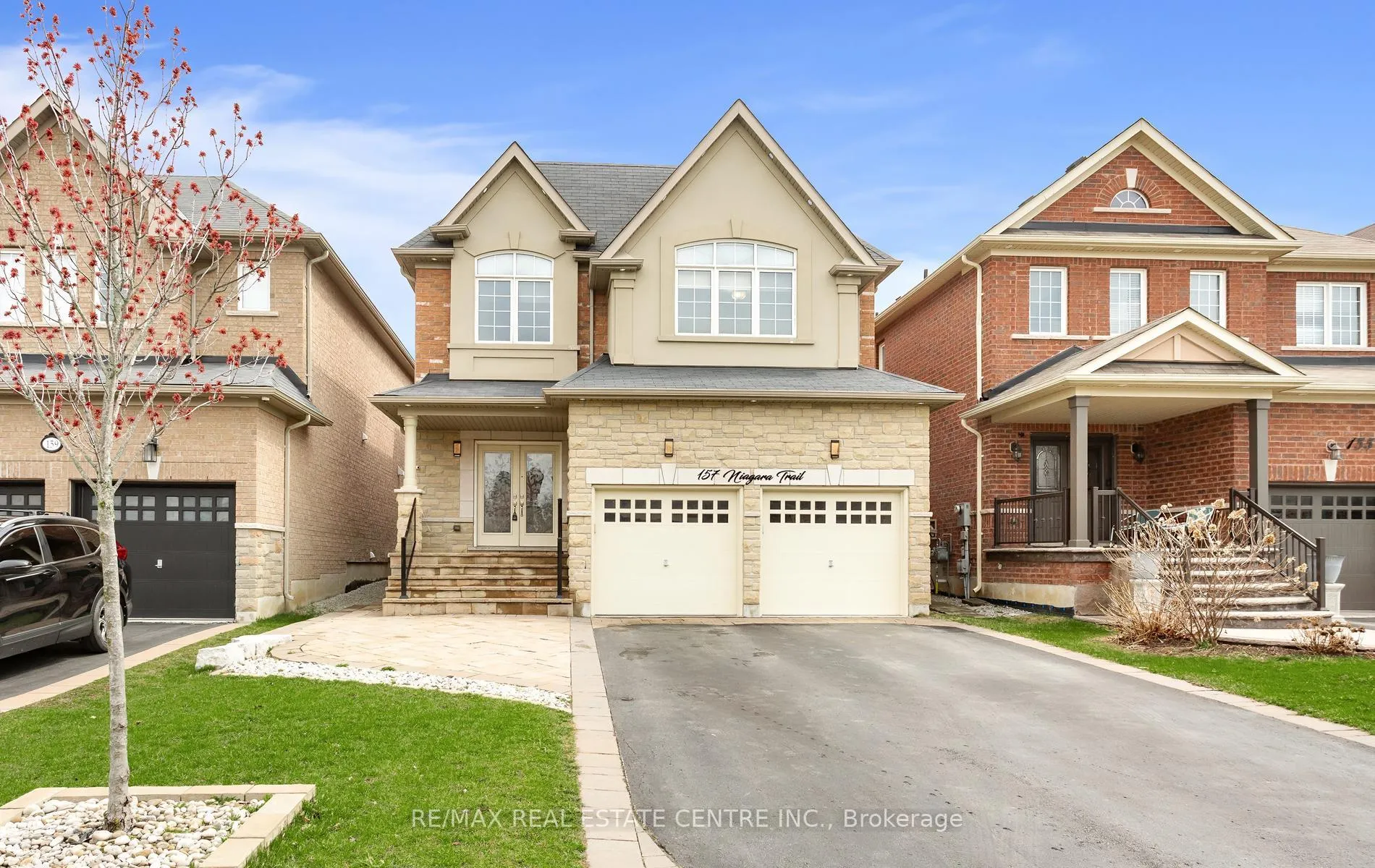 Photo 1 of 157 Niagara Trail, Halton Hills, Georgetown — HOMEH