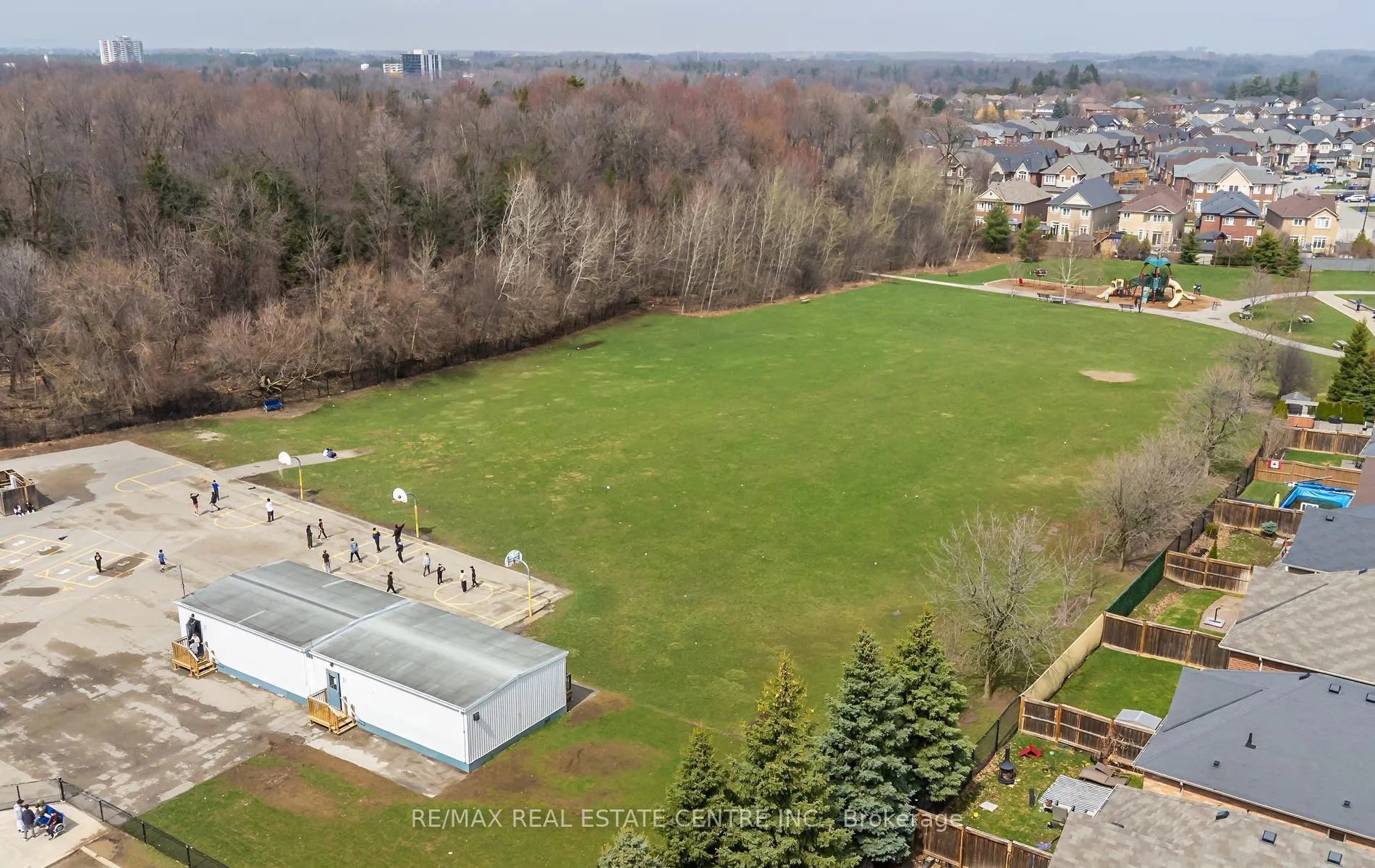 Photo 47 of 157 Niagara Trail, Halton Hills, Georgetown — HOMEH