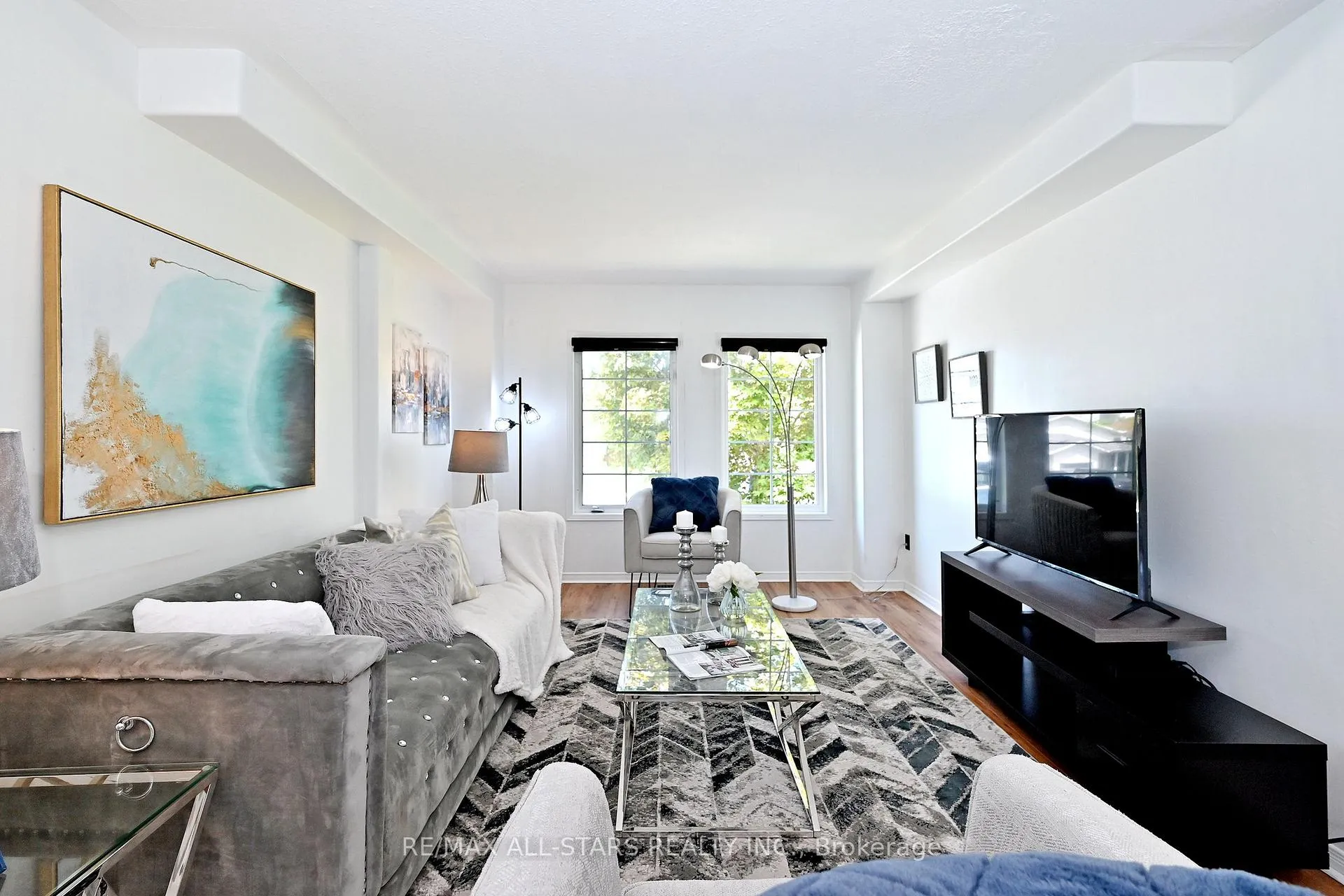 Photo 7 of 647 Trailview Drive, Peterborough, Ashburnham Ward 4 — HOMEH