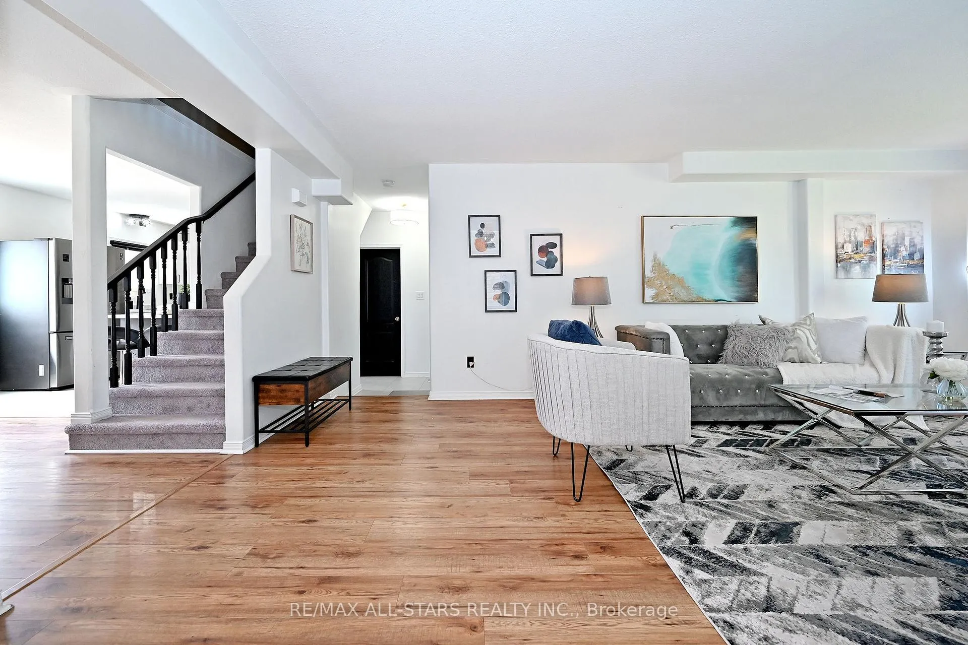 Photo 11 of 647 Trailview Drive, Peterborough, Ashburnham Ward 4 — HOMEH