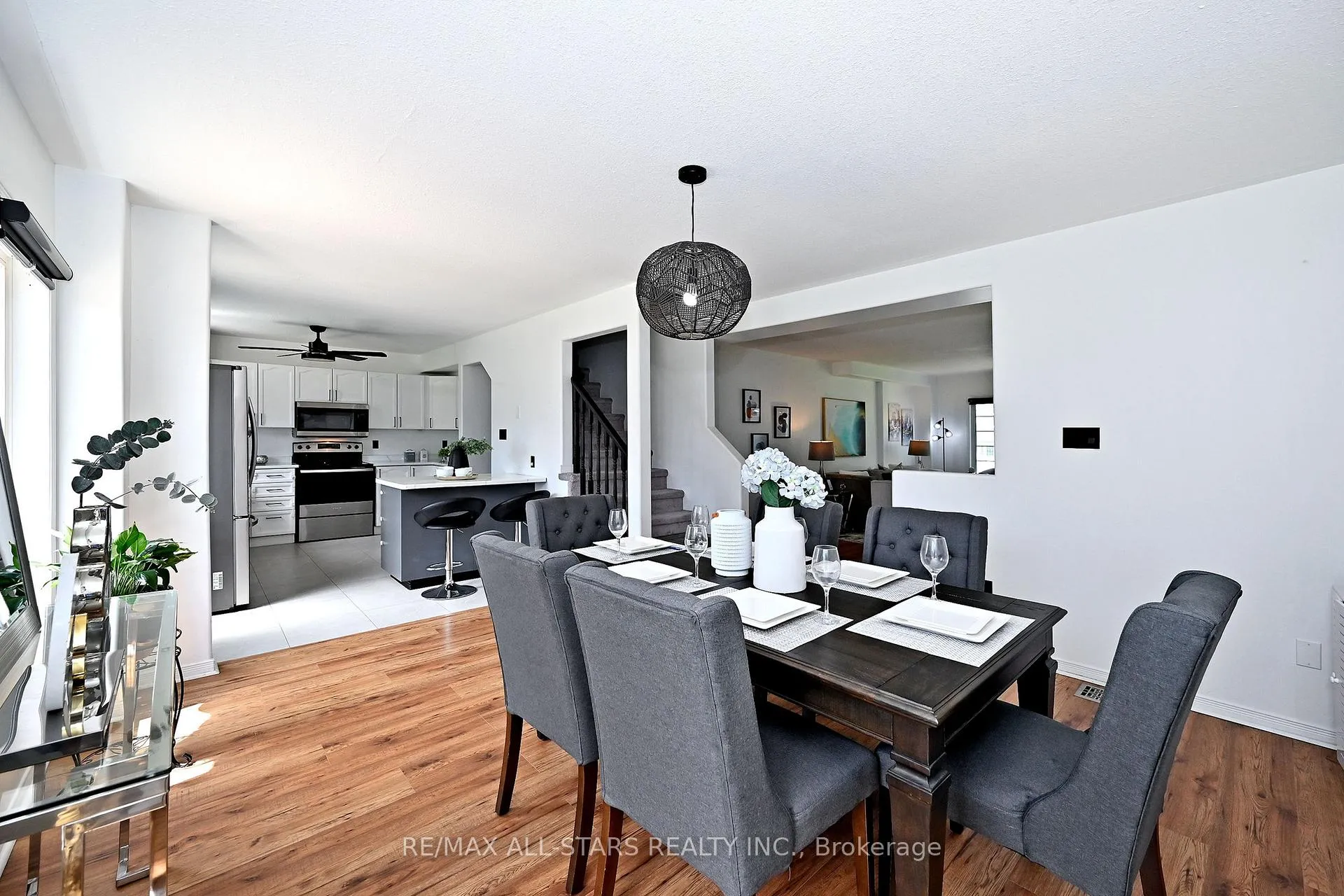 Photo 12 of 647 Trailview Drive, Peterborough, Ashburnham Ward 4 — HOMEH