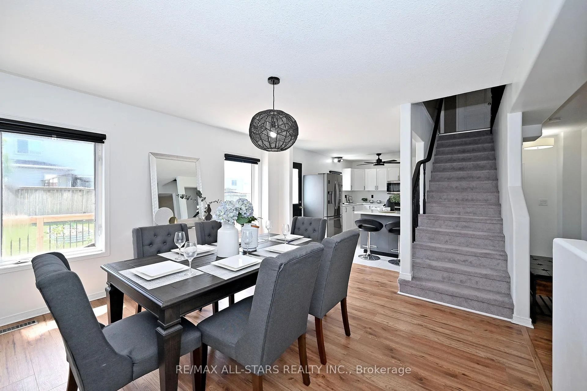 Photo 13 of 647 Trailview Drive, Peterborough, Ashburnham Ward 4 — HOMEH